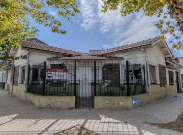 Casa · 79m² · 3 Ambientes · 1 Cochera · Venta Casa de 3 Ambientes - Lanus Oeste