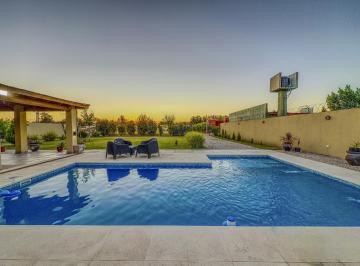 Casa de 2 ambientes, San Miguel del Monte · Oportunidad · Quinta Vacacional · 1 Dormitorio · Pileta · San Miguel del Monte