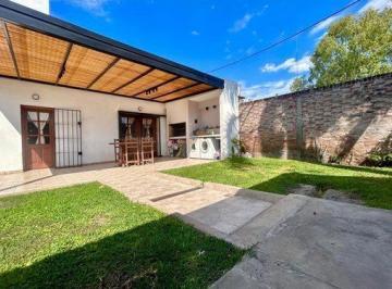 Casa · 223m² · 5 Ambientes · 2 Cocheras · Casa 4 Amb. + Casa 3 Amb. + Local en Jose Clemente Paz