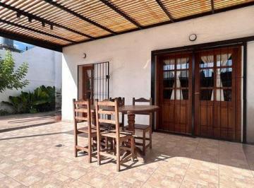 Casa · 223m² · 5 Ambientes · 2 Cocheras · Casa 4 Amb. + Casa 3 Amb. + Local en Jose Clemente Paz