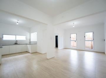 Casa · 135m² · 5 Ambientes · 1 Cochera · Casa en Venta Villa Castells 3 Dorm.