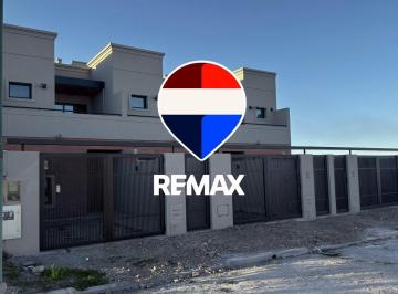Casa · 126m² · 4 Ambientes · 1 Cochera · Casa Venta en Eko Distrito a Estrenar 2 Dorm