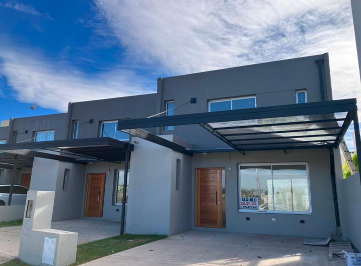 Casa · 150m² · 6 Ambientes · 2 Cocheras