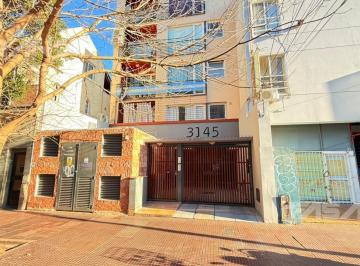 Departamento · 47m² · 2 Ambientes · Alquiler Depto 2 Amb. C/ Balcon Toilette - Al Frente - Villa Ballester Centro