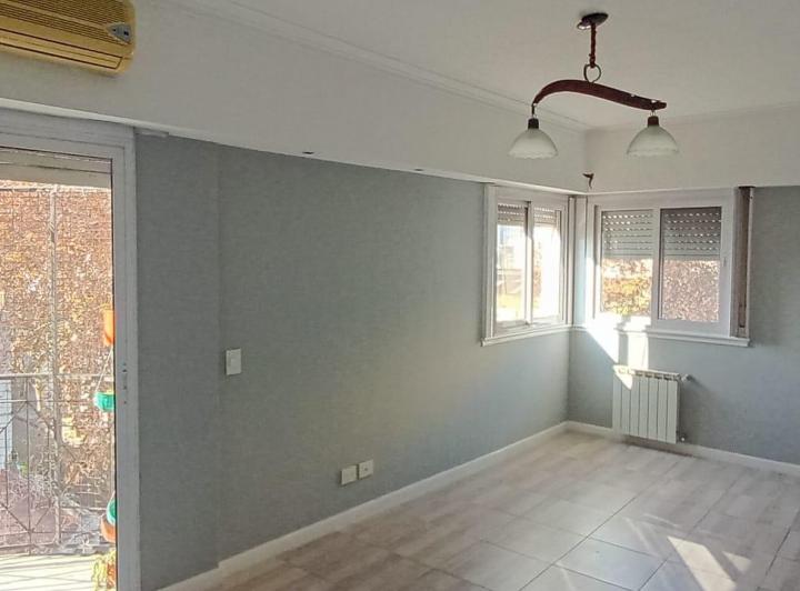 Alquiler Departamento 4 Ambientes con Balcón en Almagro