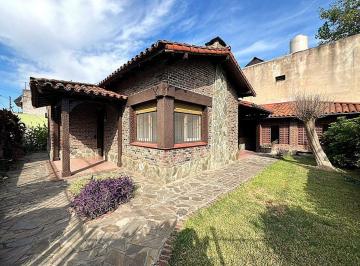 PH · 127m² · 4 Ambientes · 1 Cochera · PH Tipo Casa de Cuatro Ambientes en San Andrés