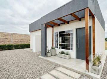 Casa · 48m² · 3 Ambientes · 1 Cochera · En Alquiler | Casa de 2 Dorm. | a Estrenar | B° La Casona II | Plottier