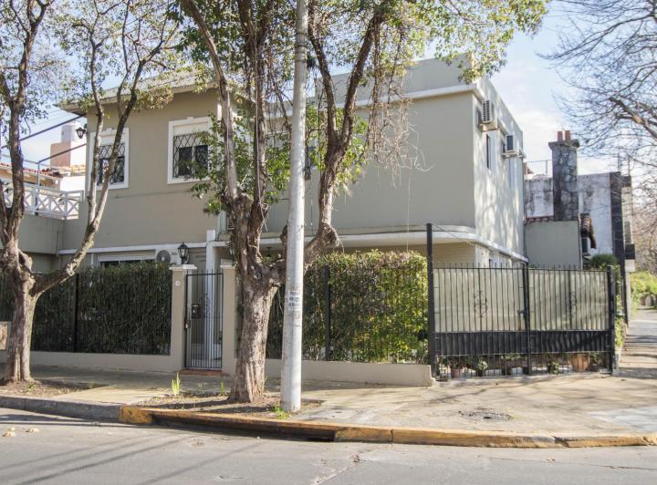 Casa · 200m² · 5 Ambientes · 1 Cochera
