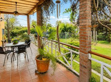 Casa · 175m² · 3 Ambientes · 2 Cocheras · Venta Casa 3 Amb en Dos Plantas con Quincho