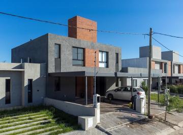 PH · 100m² · 5 Ambientes · 1 Cochera · Venta Duplex en Docta Boulevard Malagueño