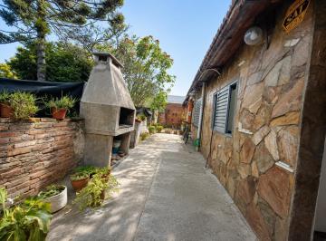 PH · 30m² · 2 Ambientes · PH en Granadero Baigorria, Barrio Paraíso, Departamento 1 Dormitorio a Reciclar