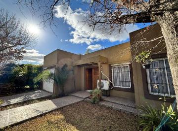 BET-BE1-10561_2 · Casa de 4 Ambientes en Venta Sobre Lote de 483 m² en Esquina Don Torcuato