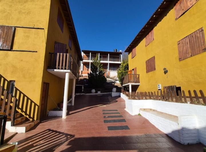 Casa · 459m² · 20 Ambientes · 1 Cochera