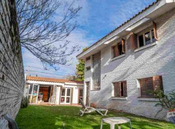 Casa · 322m² · 6 Ambientes · 1 Cochera · Venta Casa 4d 3b Coch Pqe Pil Cerro de Las Rosas