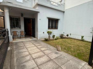 PH de 3 ambientes, Mataderos · Tipo Casa 3 Ambientes Al Frente en Planta Baja Entrada Independiente Patio y Terraza