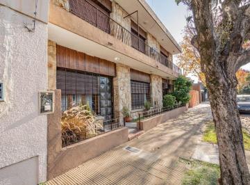 Casa · 137m² · 4 Ambientes · Venta Casa Tipo PH 4 Ambientes - San Isidro - Permuta