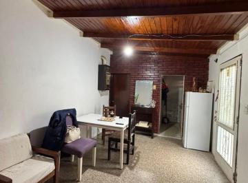 Casa · 300m² · 1 Dormitorio · 1 Cochera · Casa en Venta en 20 E/ 162 Sur y 162 Norte
