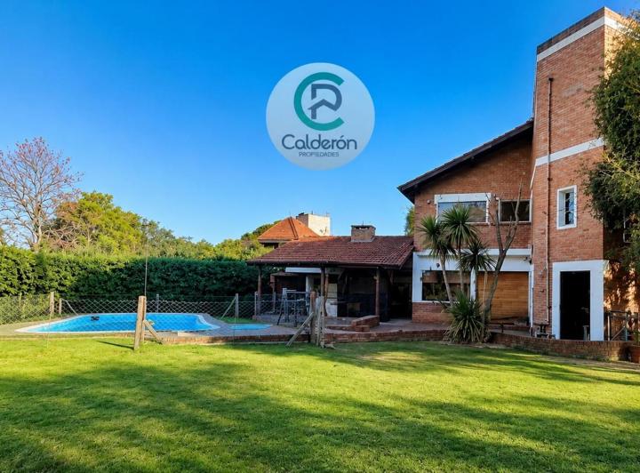 Casa · 125m² · 3 Ambientes · 4 Cocheras