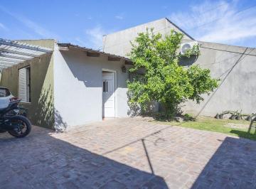 Casa · 129m² · 4 Ambientes · 1 Cochera · Venta/casa Amueblada con Pileta - San Lorenzo