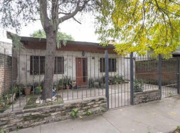 Casa · 77m² · 4 Ambientes · Venta/casa - Granadero Baigorria