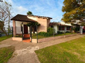 Casa de 6 ambientes, Ituzaingó · Casa Sobre Lote de Esquina en Venta en Ituzaingó Norte