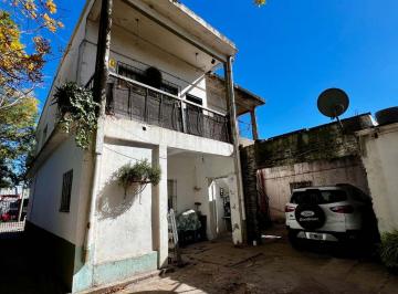 Casa · 175m² · 5 Ambientes · 1 Cochera · Casa 5 Ambientes Venta en Longchamps Mas Local