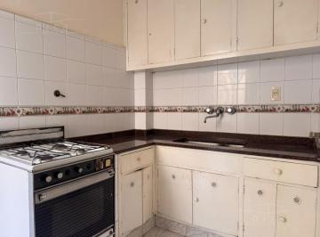 Departamento de 3 ambientes, Balvanera · Depto 3 Amb. a Refaccionar — Ideal Inversor o Vivienda