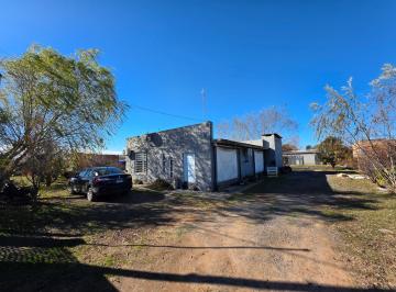 Casa de 5 ambientes, Carmen de Areco · Venta de Propiedad Ubicada en Carmen de Areco, Sobre un Lote Esquina de 2.686 m²