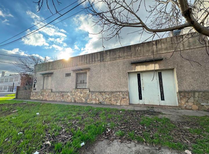 Casa · 95m² · 4 Ambientes · 1 Cochera
