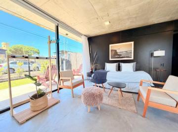 Quinta vacacional · 50m² · 2 Ambientes · 1 Cochera · Casas Espejo en Acantilados a m del Mar