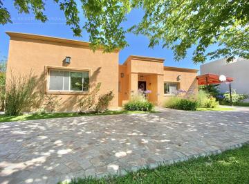Casa · 1207m² · 5 Ambientes · 1 Cochera · Casa de 5 Ambientes en Alquiler en La Reserva Cardales