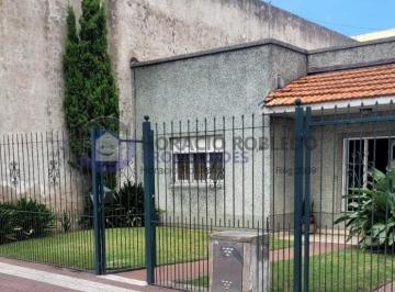 Casa · 240m² · 3 Ambientes · 1 Cochera · Casa Para Reciclar o Terreno Zona Comercial Juan B. Justo