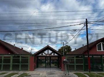 Casa · 112m² · 4 Ambientes · 1 Cochera · Dúplex en Venta 4 Amb – Excelente Ubicación en El Centro de Pilar