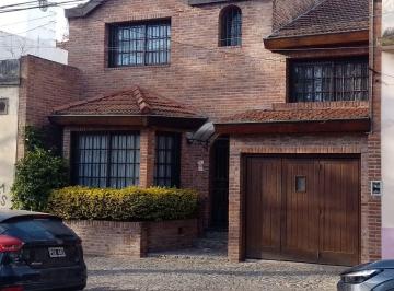 Casa de 6 ambientes, Vicente López · Casa Entre La Lucila y Olivos - Roma 736