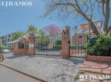 1 · Jardines de San Isidro - 3 Piso con Techos Altos - Dos Ambientes C/cochera