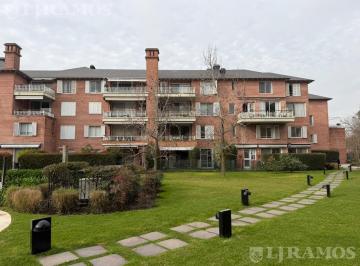 Departamento · 60m² · 2 Ambientes · 1 Cochera · Jardines de San Isidro - 3 Piso con Techos Altos - Dos Ambientes C/cochera