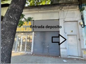 Depósito · 388m² · 6 Ambientes · Alquiler de Amplio Local en Av Ruivadavia 7800 Floresta