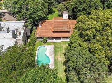 Terreno · 300m² · 5 Ambientes · Casa en Venta en Highland Park