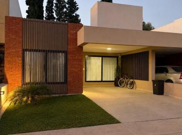 Casa · 115m² · 3 Ambientes · 1 Cochera · Venta Duplex 2 Dorm Claros del Bosque, Cordoba