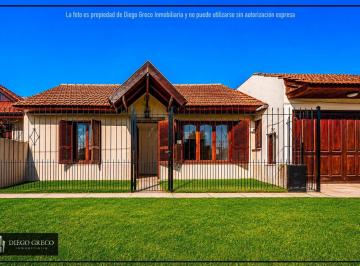 Casa · 94m² · 3 Ambientes · 1 Cochera · Chalet en Colinas Apto Crédito