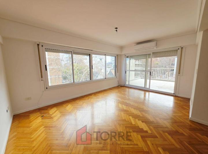 Departamento · 102m² · 4 Ambientes · 2 Cocheras