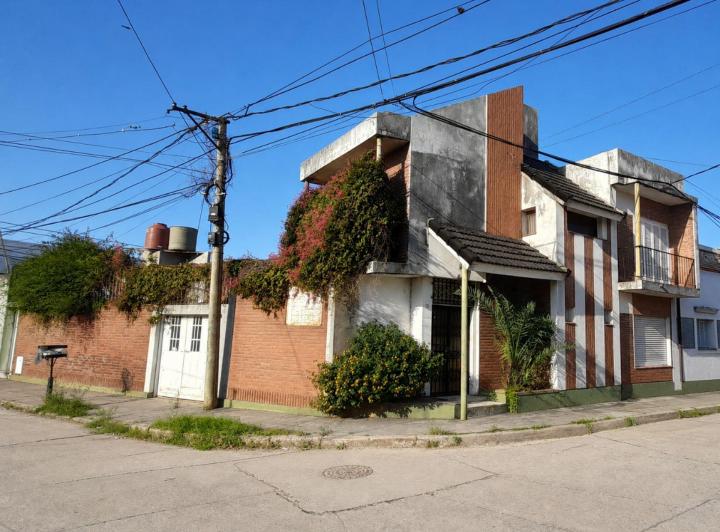 Casa · 176m² · 3 Ambientes · 1 Cochera