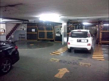 Garage , San Nicolás · Cochera Fija en Venta en Microcentro