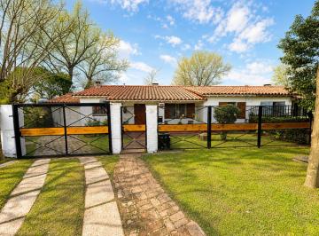 Casa · 105m² · 4 Ambientes · 1 Cochera · Venta Casa 4 Amb Ciudad Evita Apto Crédito