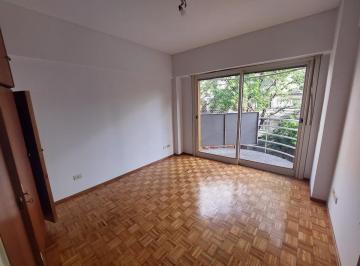 Departamento · 60m² · 3 Ambientes · 1 Cochera · Alquiler Departamento 3 Ambientes en Almagro con Cochera, Cerca Hospital Italiano