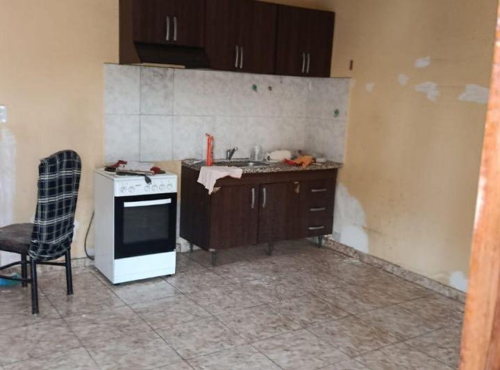 Casa · 80m² · 5 Ambientes · 2 Cocheras