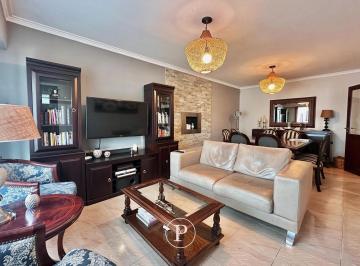 Casa · 145m² · 5 Ambientes · 2 Cocheras · Venta Casa 5 Ambientes en Los Pinares