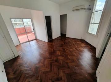 Departamento · 65m² · 3 Ambientes · En Venta Depto de 3 Amb con Dependencia en Congreso