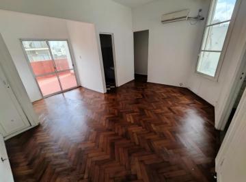 Departamento · 65m² · 3 Ambientes · En Venta Depto de 3 Amb con Dependencia en Congreso
