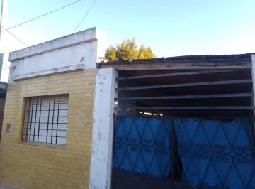 Casa · 80m² · 4 Ambientes · 1 Cochera · Casa 3 Dorm. en Venta Berisso